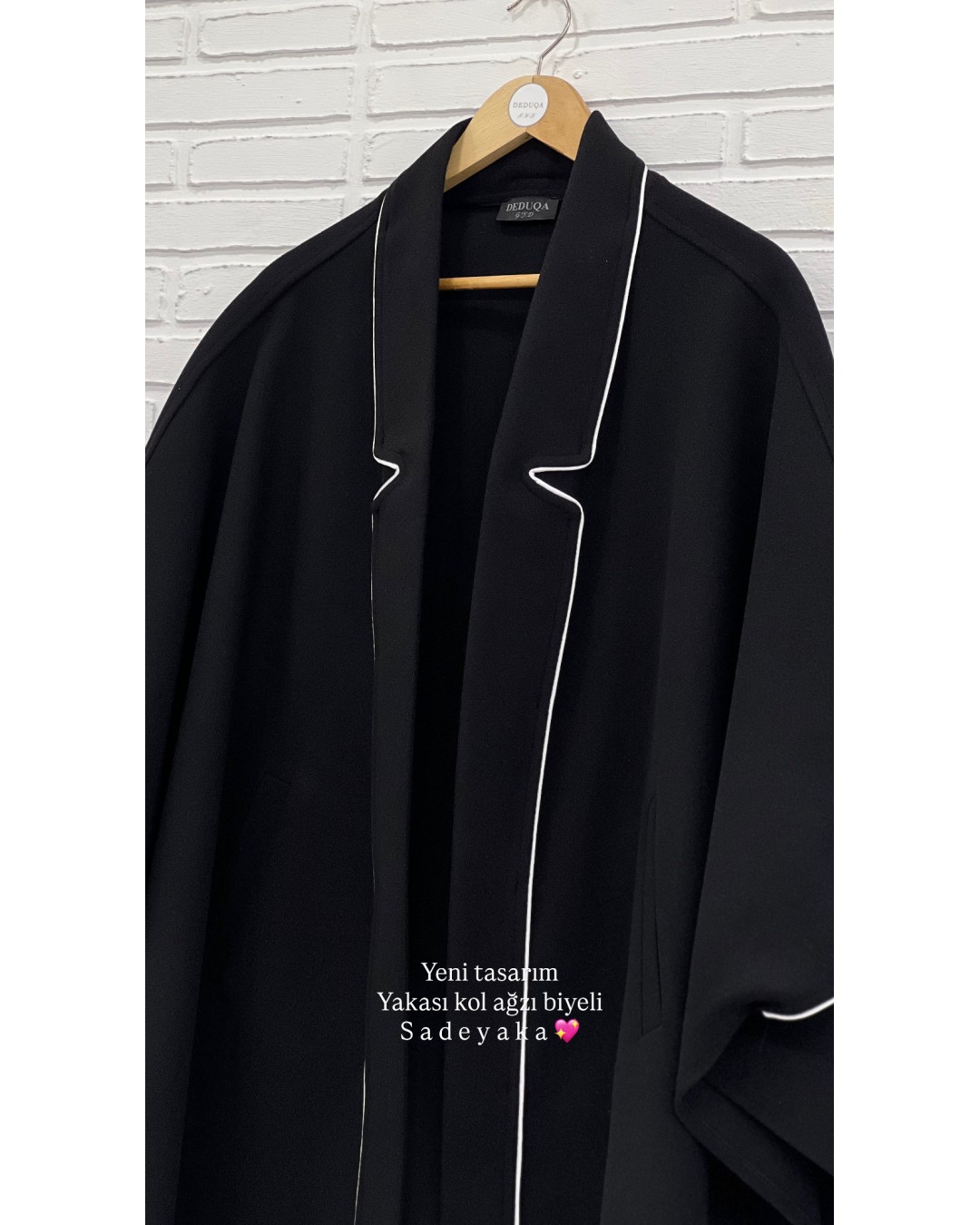 Sade Yaka Tasarım Panço 95cm (Kol ve Yaka Biyeli)